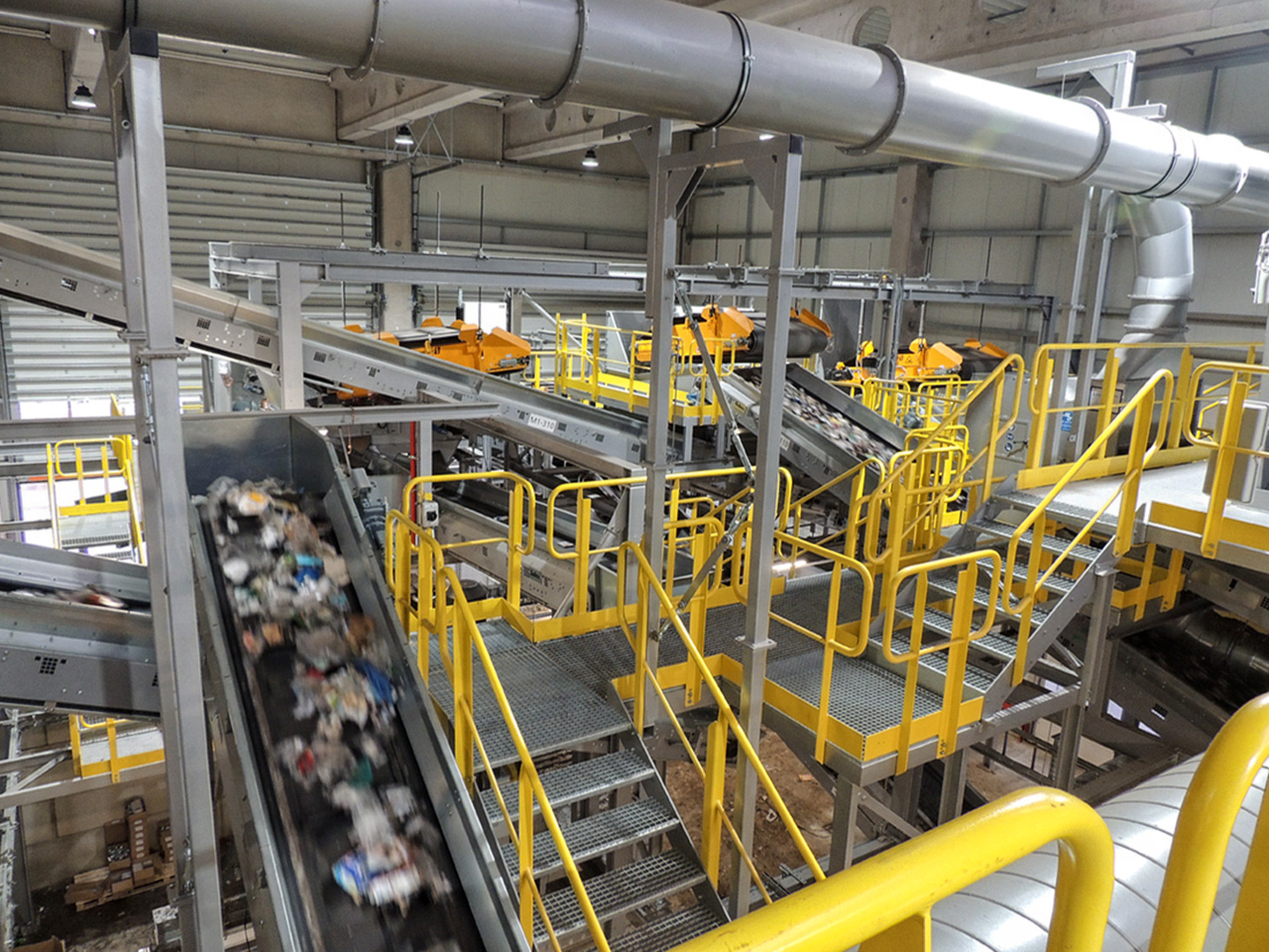 SUCCESSFUL ACCEPTANCE OF THE MOST MODERN SORTING SYSTEM FOR PACKAGING WASTE.